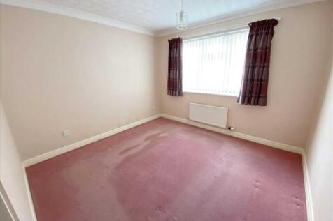 Bedroom 1: