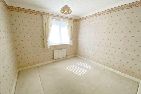 Bedroom 2:
