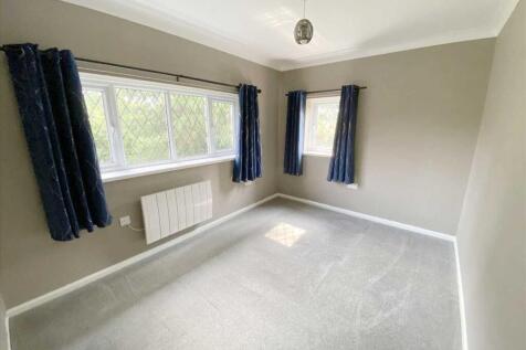 Bedroom 1: