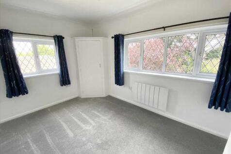 Bedroom 2: