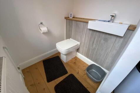 Utility/Cloakroom: