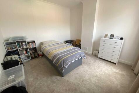 Bedroom 1: