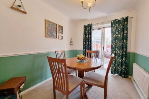 Dining Room: