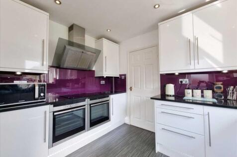 Kitchen: