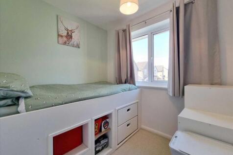 Bedroom 3: