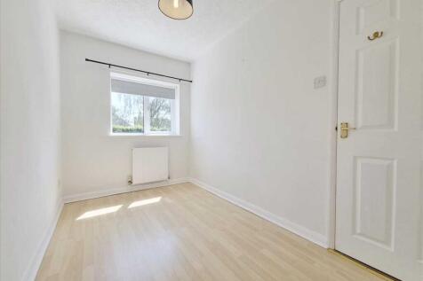 Bedroom 2: