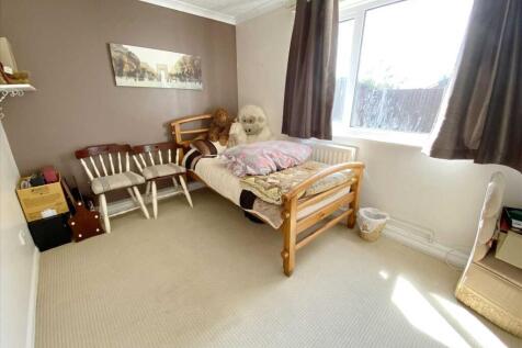 Bedroom 4: