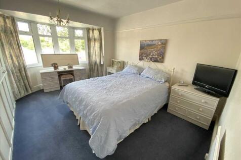 Bedroom 2: