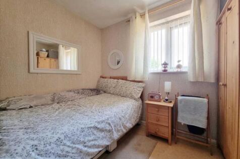 Bedroom: