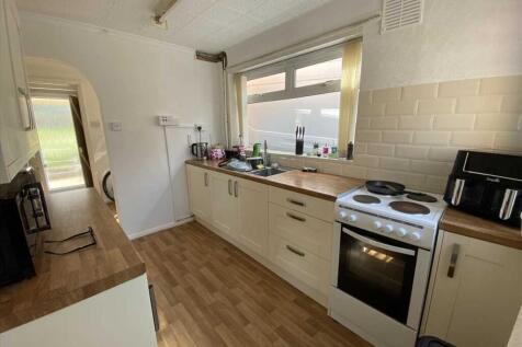 Kitchen: