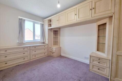 Bedroom 1: