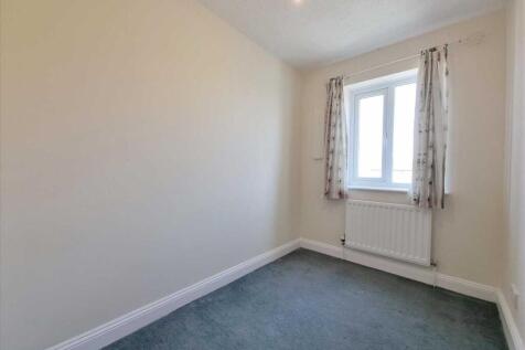 Bedroom 3: