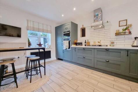 Kitchen: