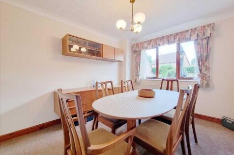 Dining Room: