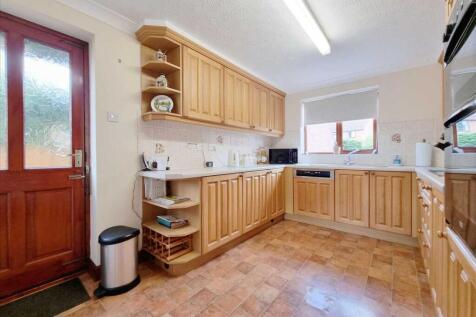 Kitchen: