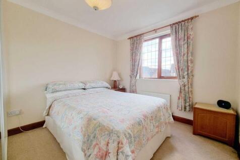 Bedroom 2: