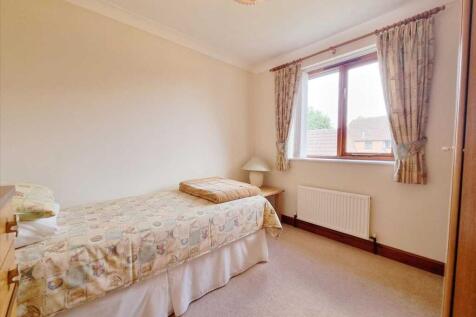 Bedroom 3: