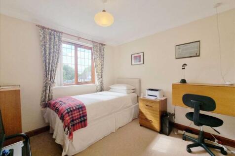 Bedroom 4: