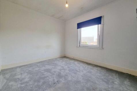 Bedroom 2: