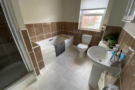 Family Bathroom: