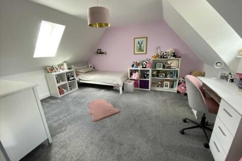 Bedroom 2: