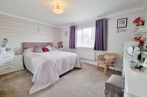 Bedroom 1:
