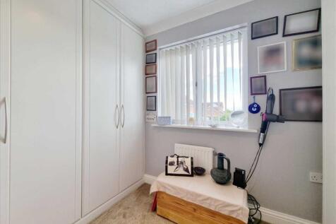 Bedroom 4: