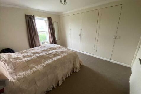 Bedroom 1: