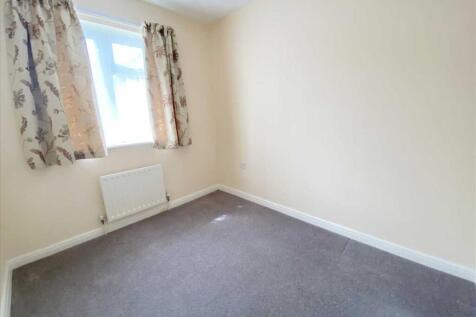 Bedroom 3:
