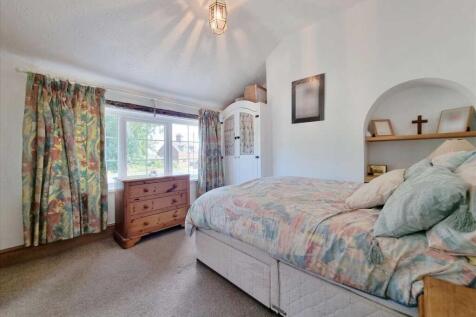 Bedroom 2: