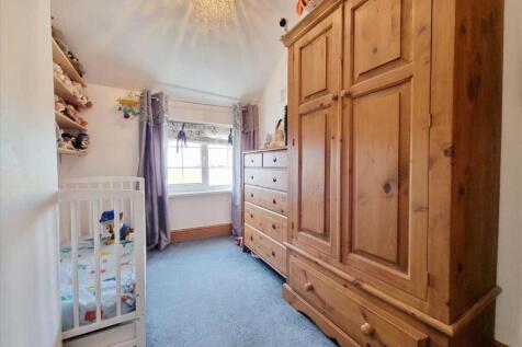 Bedroom 3: