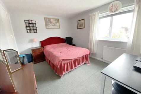 Bedroom 2: