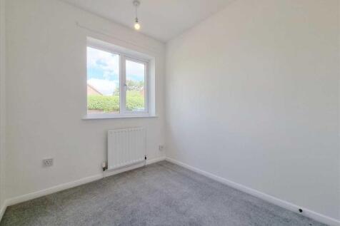 Bedroom 3: