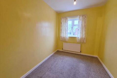 Bedroom 3: