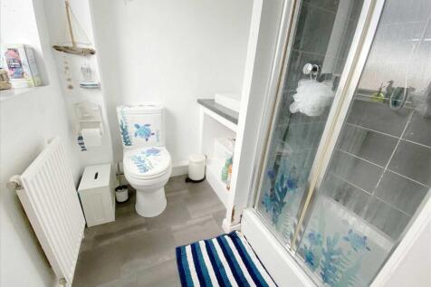 Ensuite: