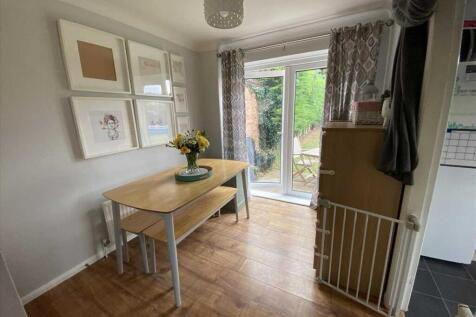 Dining Room: