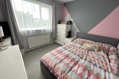 Bedroom 2: