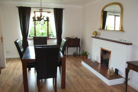 Dining Room: