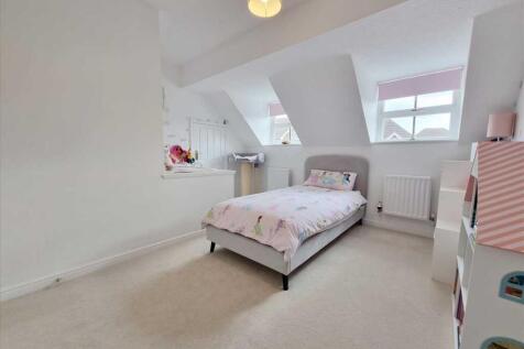 Bedroom 2:
