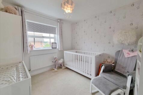 Bedroom 3: