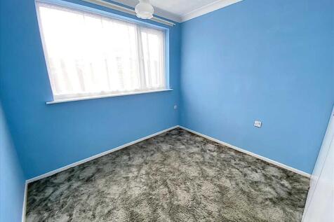 Bedroom 2: