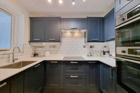 Kitchen: