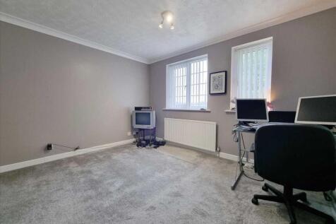 Bedroom 1: