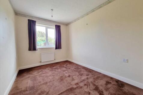 Bedroom 2: