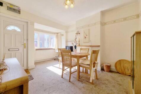 Dining Room: