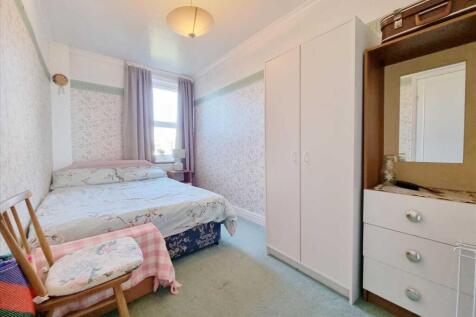 Bedroom 2:
