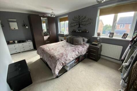 Bedroom 1: