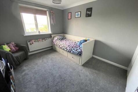 Bedroom 2: