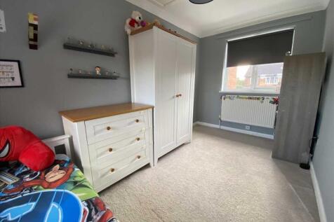Bedroom 3: