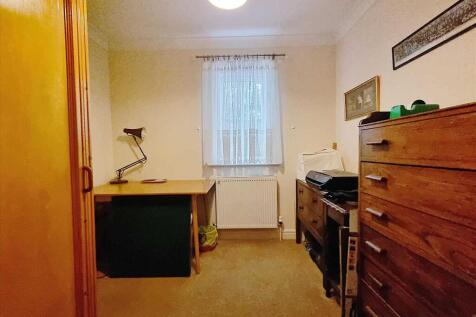 Bedroom 3: